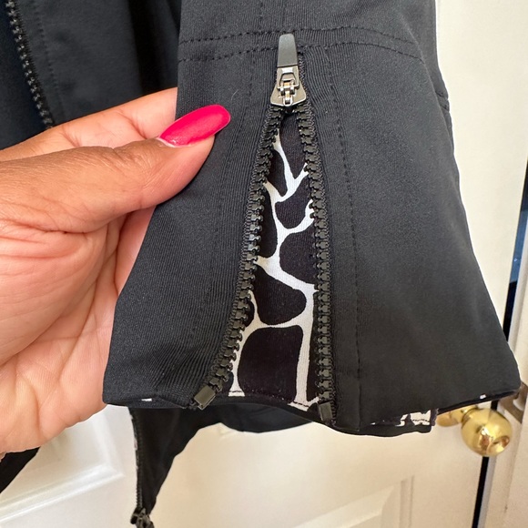 Chico’s Black and white Jacket - Picture 3 of 6